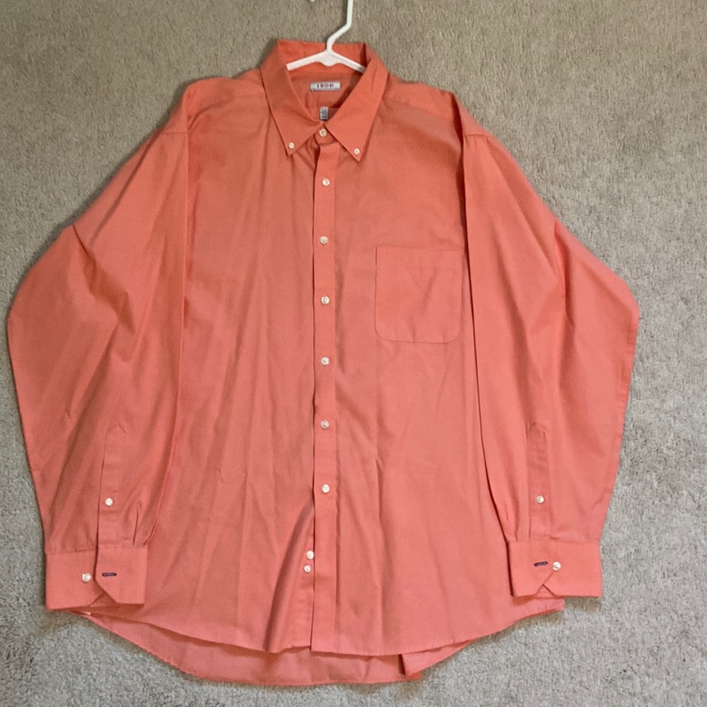 Men’s Izod button-down collared long sleeve dress shirt